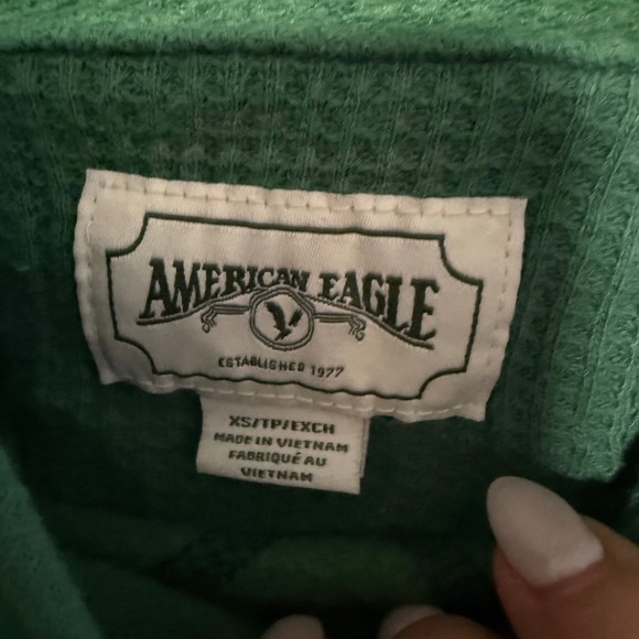American Eagle Green Distressed Cropped Hoodie Sweatshirt XS - Picture 4 of 4